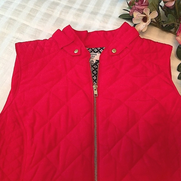 NWOT Crown & Ivy Red Quilt Soft Silk Zip Vest (PL) - Picture 2 of 16